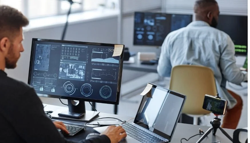 Contrato de Manutenção em TI: Suporte Completo e Laboratório Técnico